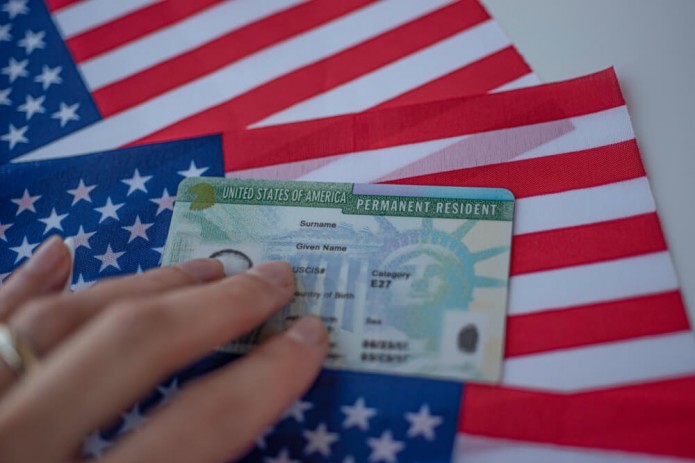 Все, что нужно знать о грин карте: процесс получения, права и возможности для иммигрантов в США